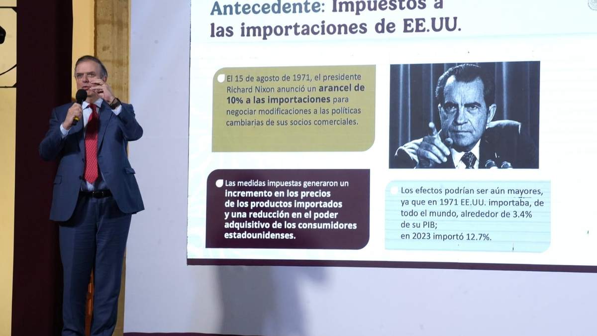 El secretario de Economía, Marcelo Ebrard, en la mañanera de Sheinbaum