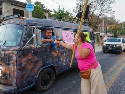 Salgado Macedonio parte de Acapulco en caravana hacia la CDMX para instalar un plantón en el INE