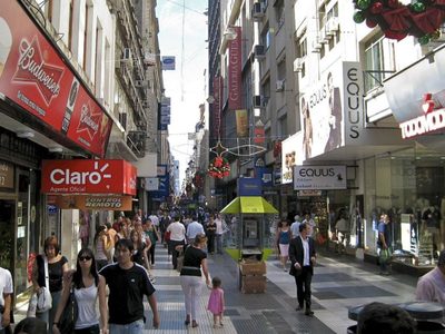 ¿Se lo darán? El titular de la Cámara de Comercio pidió préstamos a una tasa insólita