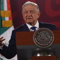 ¿Qué me quita saludar a la madre de "El Chapo"?: AMLO