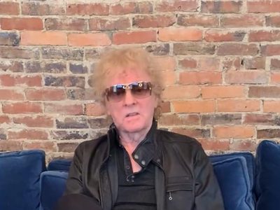 La vuelta del rocker Ian Hunter, voz de Mott The Hoople (videos)