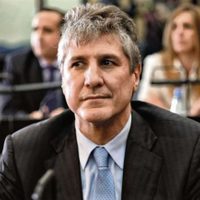 Amado Boudou fue autorizado a salir del país