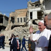 El papa Francisco caminó sobre las ruinas de Mosul, cuna del Estado Islámico