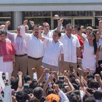 Arropado por Beatriz Paredes, Sahuí registra candidatura priista en Yucatán