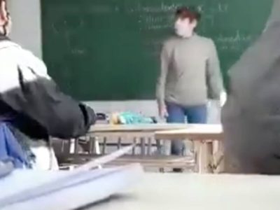 Suspenden a profesora por increpar a un alumno por adoctrinamiento político