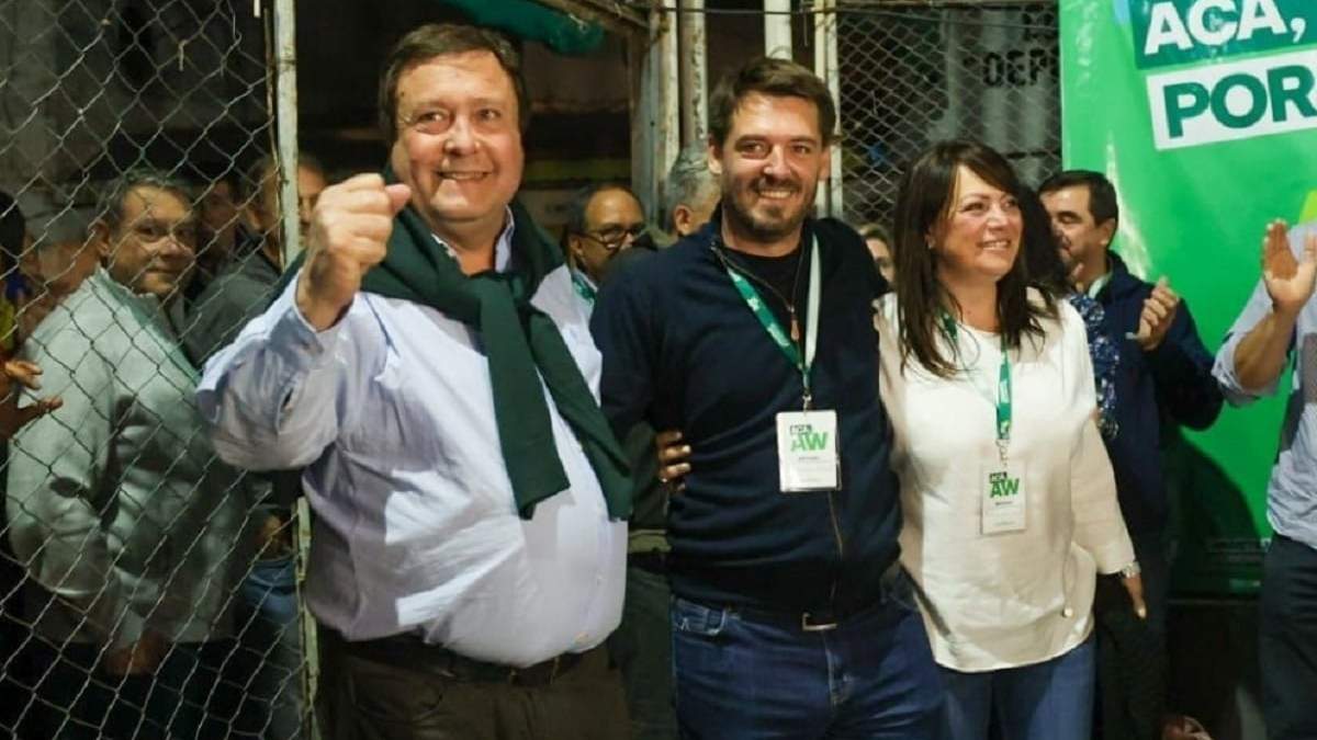 Weretilneck festejó  en Cipolletti con el elegido intendente, Rodrigo Buteler. Fuente: (Prensa Weretilneck)