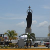 Juez obliga a alcalde a pagar 8.5 mdp por escultura de 'La virgen de Oceanografía”