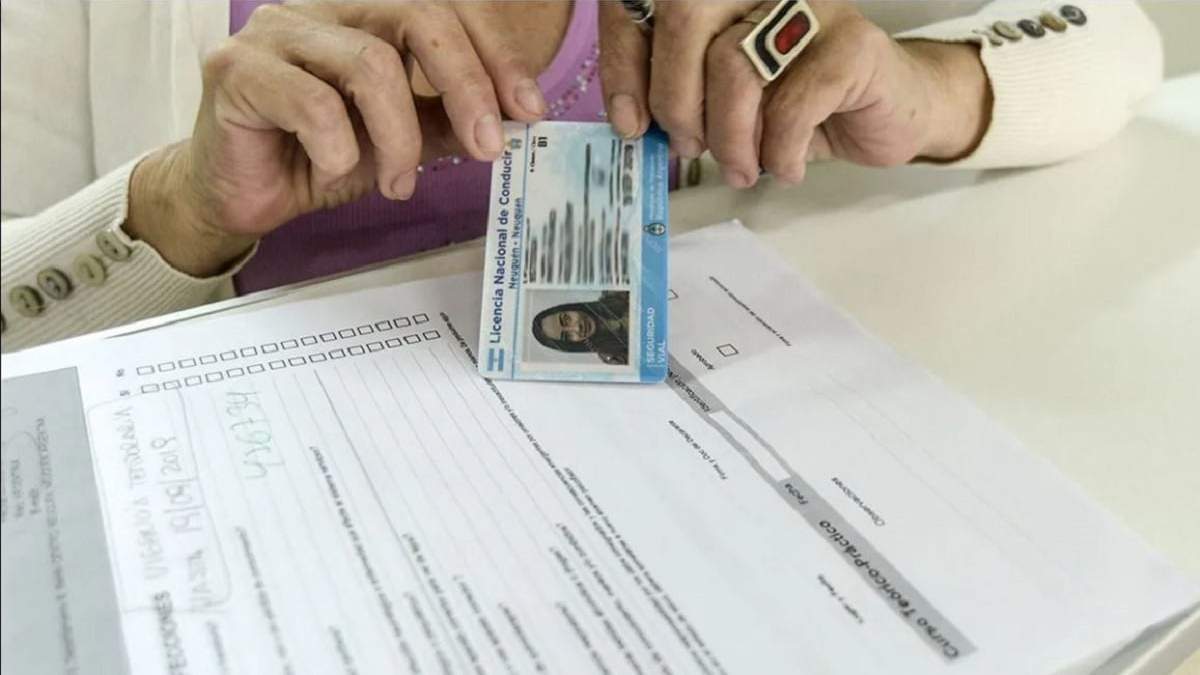 El trámite para la renovación de la licencia de conducir demorará 24 horas. Fuente: (LU5)