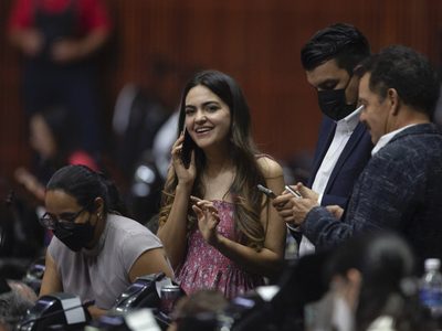 Andrea Chávez denunciará al caricaturista Antonio Garci Nieto por difundir imagen erótica falsa