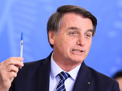 A pesar de las advertencias, Bolsonaro anunció el uso de la cloroquina para tratar el coronavirus
