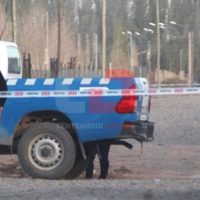 Un joven motorizado fue asesinado en Centenario: le habrían disparado desde una vivienda