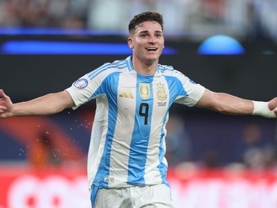 Argentina venció a Chile con gol de Julián Alvarez