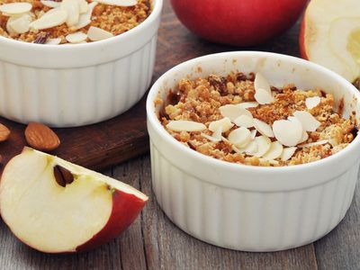 Fácil crumble de manzana y avena: una receta sencilla, liviana y sabrosa para disfrutar el finde