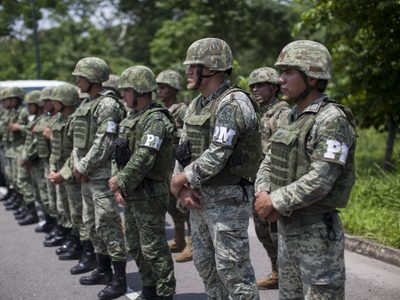 Organizaciones denuncian a AMLO ante CIDH por militarización de política migratoria