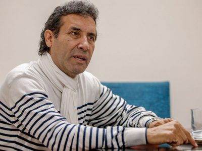 ¡Basta ya! Denuncian al Pastor Giménez por ofrecer el alcohol en gel "milagroso" en mil pesos