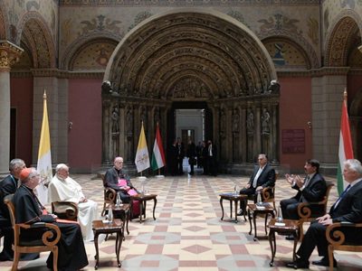 El Papa se reúne en Budapest con Viktor Orbán sin abordar la cuestión migratoria