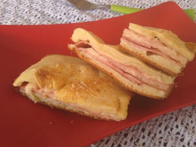 Sin harina y lista en 20 minutos: prepará esta saludable torta de fiambre para acompañar los mates de la tarde