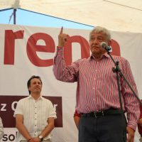 AMLO acusa que Yunes hace 'show y cinito” con propiedades de Duarte