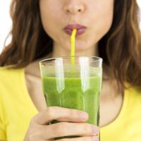 El jugo "milagroso" que ayuda a mantener tu peso: solo lleva 3 ingredientes