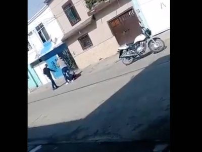 A quemarropa, dos sujetos matan a un joven que les debía dinero (Video)