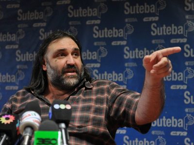 Para Baradel, las clases volverían en "septiembre, agosto o el próximo año"
