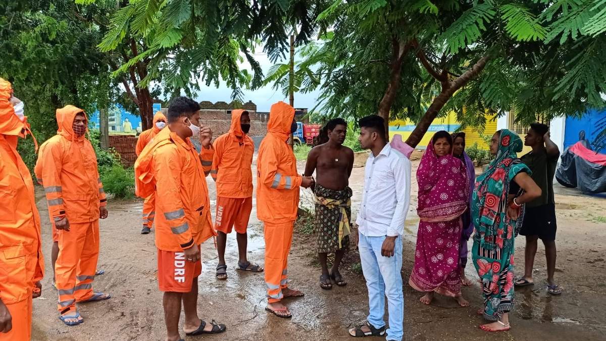 Las labores de evacuación en el estado de Andhra Pradesh, India. Fuente: (Twitter)
