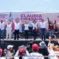 Sheinbaum critica que Xóchitl Gálvez se “arrodilló” ante el INE por caso de programas sociales