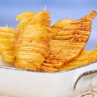 Papas acordeón: crujientes y súper fáciles, una receta original para acompañar todas tus comidas