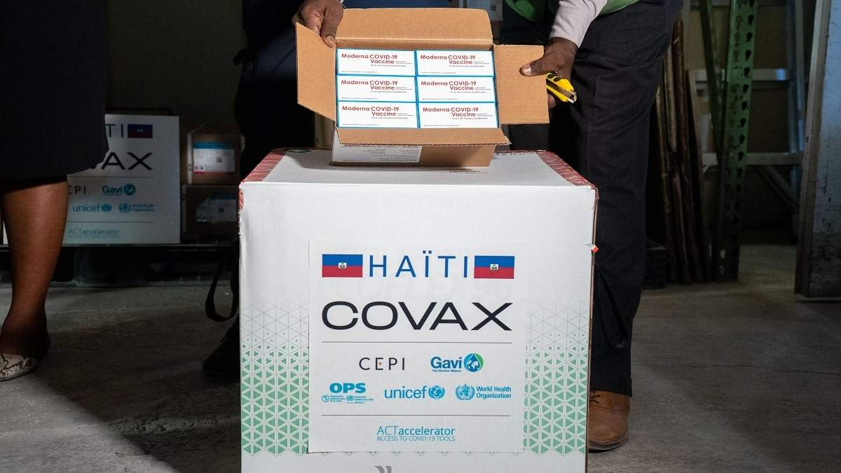 El arribo a Haití de vacunas contra el coronavirus. Fuente: (Twitter)