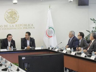 Mikel Arriola y senadores buscarán erradicar la violencia en los estadios de futbol