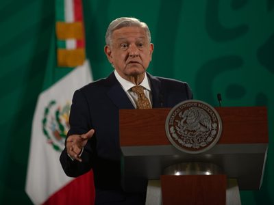 AMLO afirma que no fue informado del nombramiento en España de Brenda Lozano