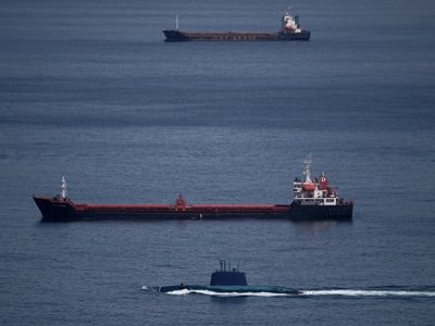 Prevén variaciones en precios del petróleo por ataques de EU e Israel contra Irán