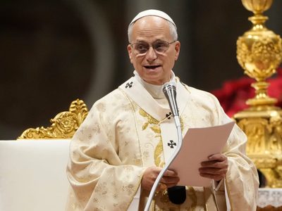 Nueva derecha critica invitación de Sheinbaum al Papa: “La 4T es socialista, atea y anticristiana”