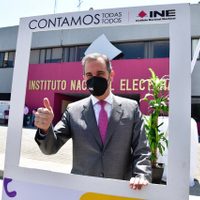 Ya va a salir Lorenzo Córdova, se puede elegir a uno mejor: López Obrador