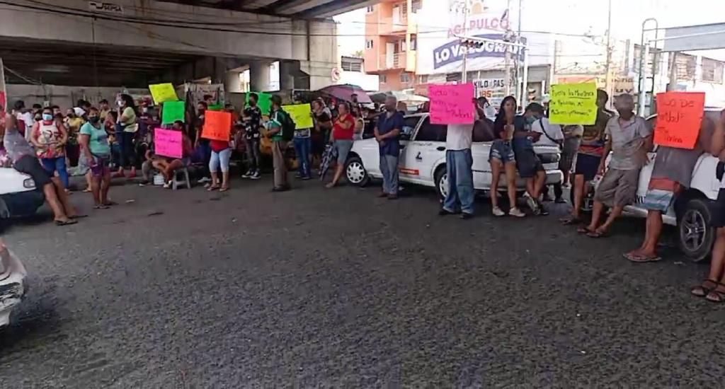 bloqueo-Acapulco-2