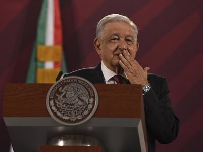 "Hoy ya dejo de ser el dirigente del movimiento de la transformación en México": AMLO