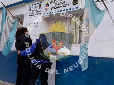 Se ofrecían como plomeros y gasistas matriculados, no hacían los arreglos y les cobraban una fortuna a sus clientes