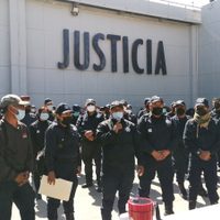 Policías de Oaxaca paran labores; denuncian corrupción y malos tratos