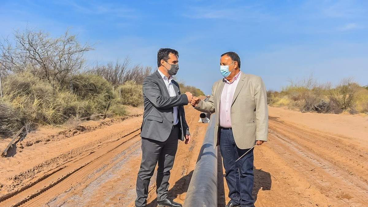 Darío Martínez, secretario de Energía, junto a Ricardo Quintela, gobernador de La Rioja. Fuente: (Twitter)