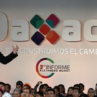 Murat anuncia programa de incentivos por mil 270 mdp