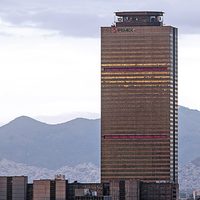 Pemex, a un tris de los bonos 'basura”