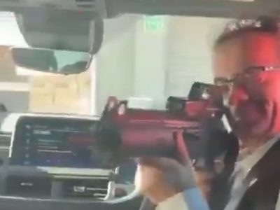 Embajador británico en México ya no está en su cargo; apuntó con un arma a colaboradores