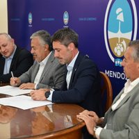 Las mil páginas que Irrigación le encargó a Mekorot