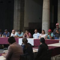 “No se nos va a olvidar”: Sheinbaum ofrece a padres de los 43 caminar juntos por la verdad (Video)