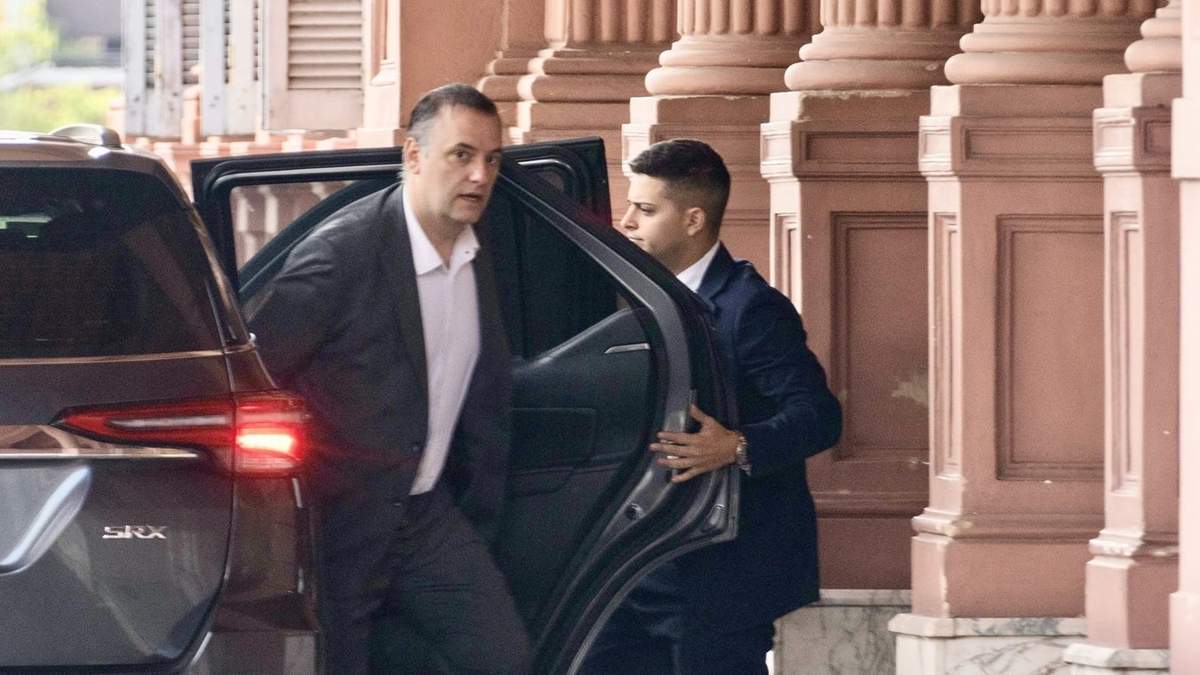 La relación entre la escribana de Adorni y narcos de la efedrina