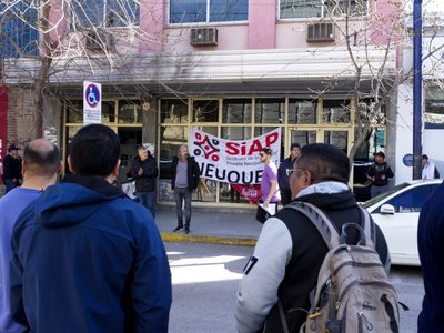 Tercerizados de Salud amenazaron con realizar un paro en todos los hospitales de Neuquén