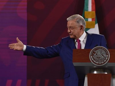 Mis hijos y mi esposa no se meterán en proceso de Morena para elegir candidato: AMLO