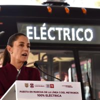 Sheinbaum: la protesta contra el Plan "B" debería llamarse "Marcha para volver al pasado"