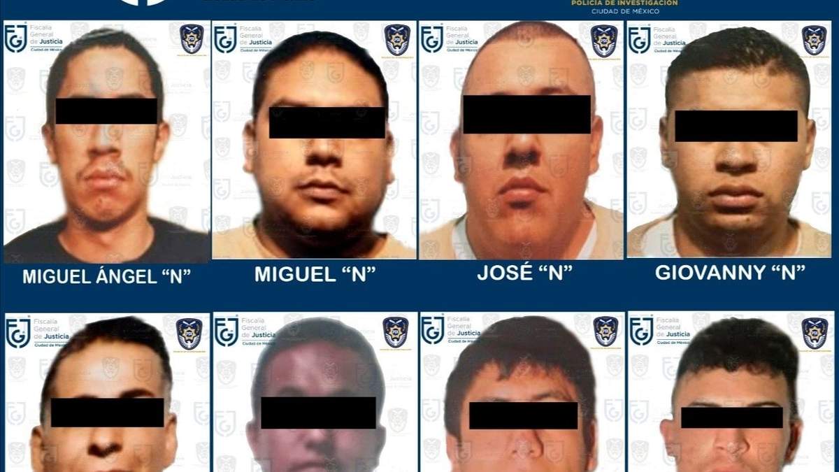 Además deberán pagar la reparación de los daños material y moral