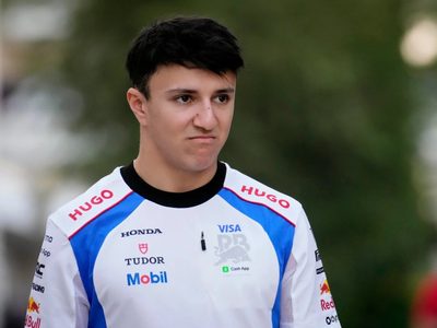 Isack Hadjar será compañero de Max Verstappen en Red Bull en 2026